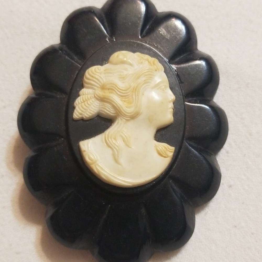 Brooch